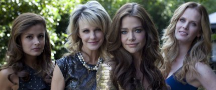 Now that's how you do a re-make of Charlie's Angels! promo_006