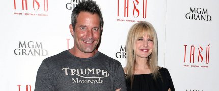 That's the guy, the one on the left she_wants_me_dvd_002