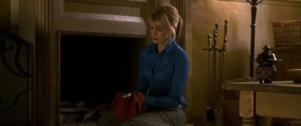 Oh dear, Lilly's got a gun.  Not that she didn't have one before Cold_Case_S07E07_lilly_192